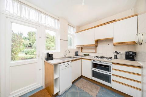 4 bedroom semi-detached house for sale, The Byeways, Surbiton KT5