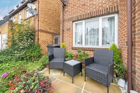 1 bedroom flat for sale, Glenbuck Road, Surbiton KT6