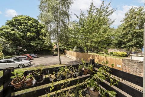 2 bedroom flat for sale, Ewell Road, Surbiton KT6