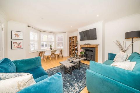 3 bedroom flat for sale, King Charles Road, Surbiton KT5