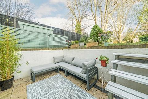 3 bedroom flat for sale, King Charles Road, Surbiton KT5