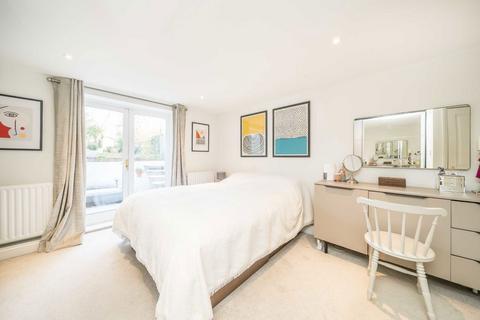 3 bedroom flat for sale, King Charles Road, Surbiton KT5