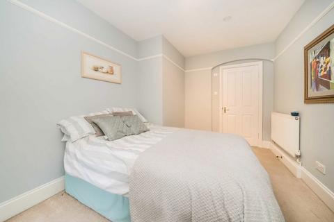 1 bedroom flat for sale, Langley Road, Surbiton KT6