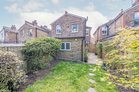 61 Beaconsfield Road, Surbiton, KT5 9AW