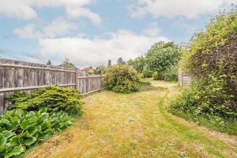 165 Raeburn Avenue, Surbiton, KT5 9DE