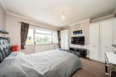 3 bedroom semi-detached house for sale, Raeburn Avenue, Surbiton KT5