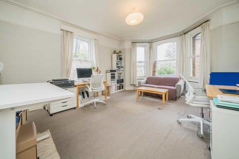 1 bedroom flat for sale, Parklands, Surbiton KT5