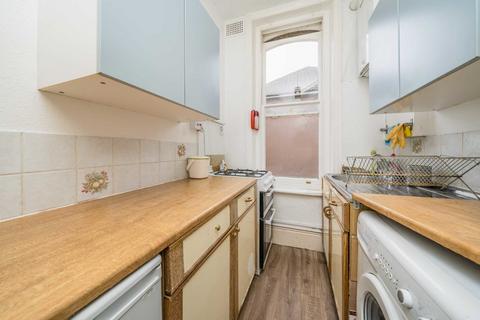 1 bedroom flat for sale, Parklands, Surbiton KT5