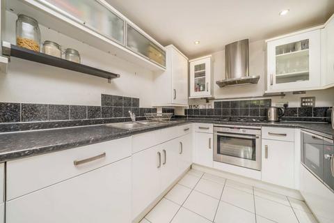 1 bedroom flat for sale, Avenue Elmers, Surbiton KT6