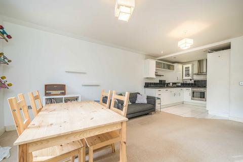 1 bedroom flat for sale, Avenue Elmers, Surbiton KT6