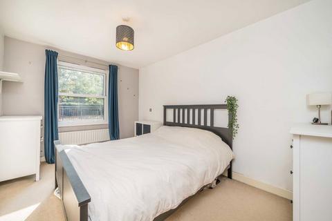 1 bedroom flat for sale, Avenue Elmers, Surbiton KT6