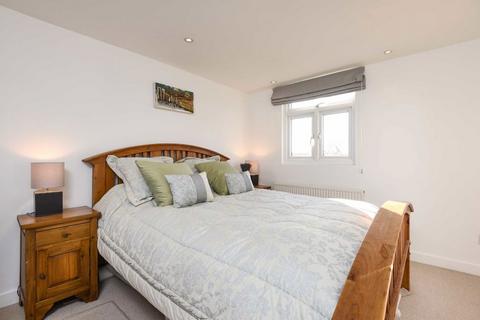 137 Douglas Road, Surbiton, KT6 7SD