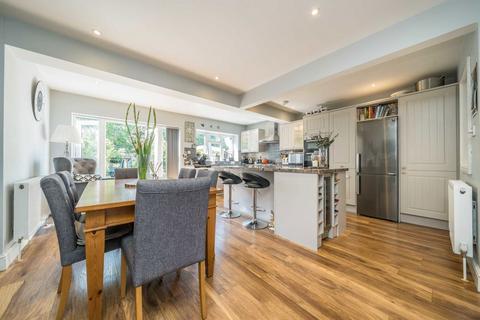 3 bedroom semi-detached house for sale, Hamilton Avenue, Surbiton KT6