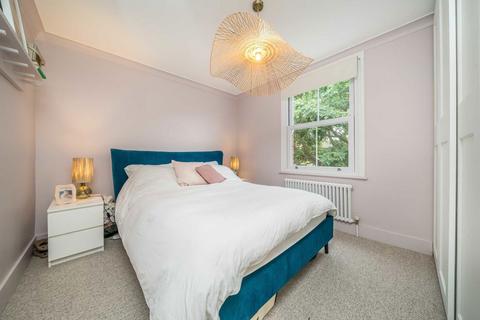 63 Beaconsfield Road, Surbiton, KT5 9AW
