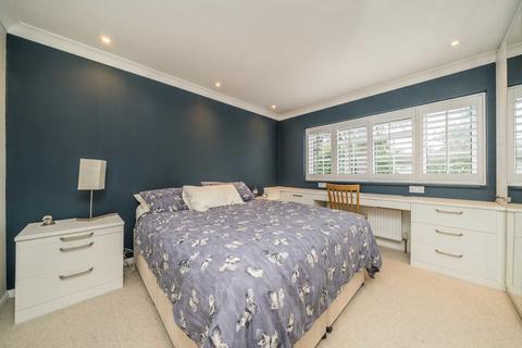 8a Highfield Close, Long Ditton, Surbiton, KT6 5JG