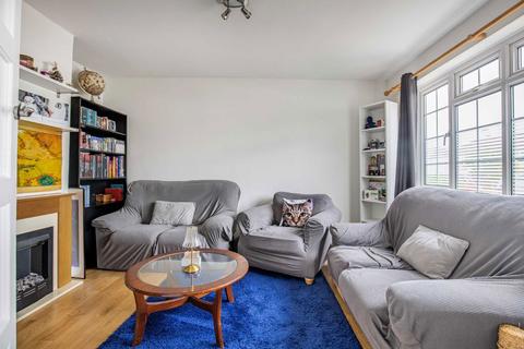 70 Mount Road, Chessington, KT9 1JN