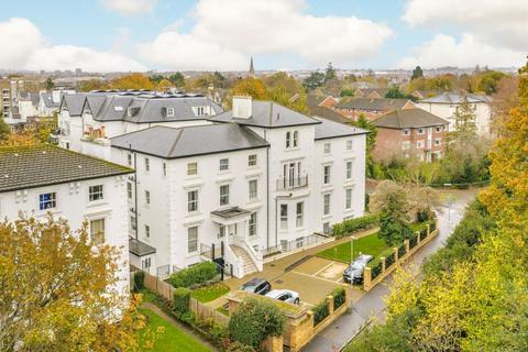 Oak Hill, Surbiton KT6