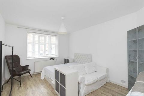 3 bedroom flat to rent, St. James' Road, Surbiton KT6