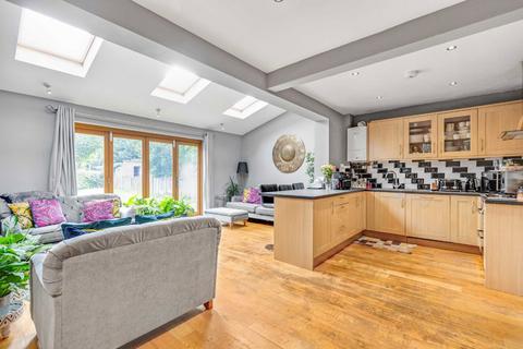 4 bedroom semi-detached house for sale, Fairmead, Surbiton KT5