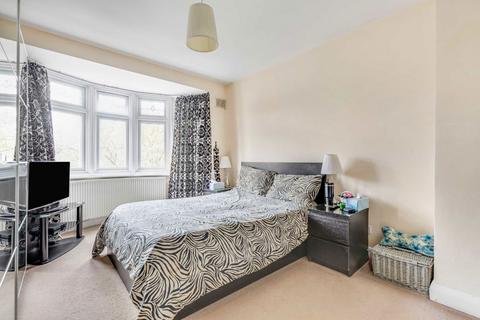 4 bedroom semi-detached house for sale, Fairmead, Surbiton KT5