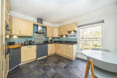 3 bedroom flat for sale, Holmesdale Road, Teddington TW11