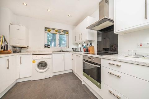 2 bedroom flat for sale, Adams Close, Surbiton KT5