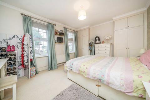 2 bedroom semi-detached house for sale, Tolworth Road, Surbiton KT6