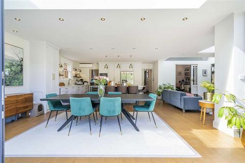28 Cambridge Road, Teddington, TW11 8DR