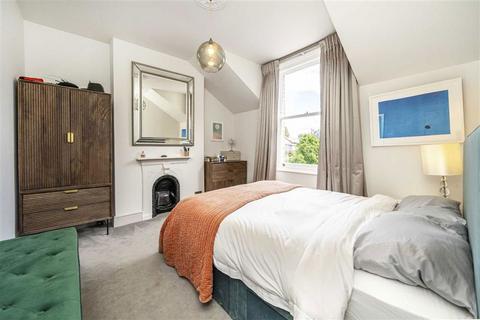 28 Cambridge Road, Teddington, TW11 8DR