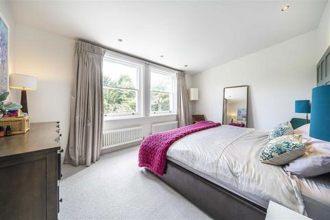 28 Cambridge Road, Teddington, TW11 8DR