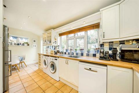 3 bedroom house for sale, Royal Road, Teddington TW11