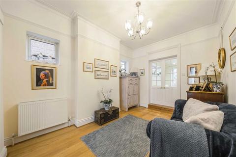 3 bedroom house for sale, Royal Road, Teddington TW11