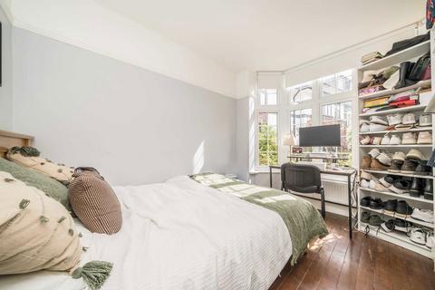 2 bedroom flat for sale, Surbiton Crescent, Kingston Upon Thames KT1