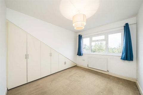 2 bedroom flat for sale, Waldegrave Road, Teddington TW11