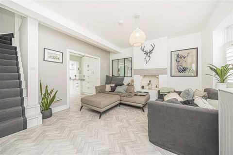 4 bedroom house for sale, York Road, Teddington TW11