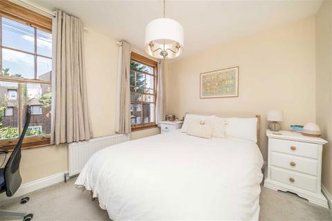 3 bedroom house for sale, Stanley Gardens Road, Teddington TW11