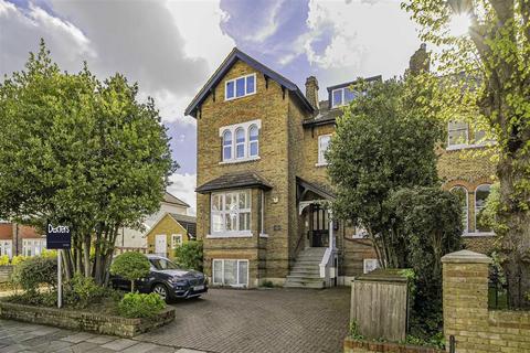 2 bedroom flat for sale, Gloucester Road, Teddington TW11