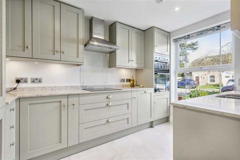 2 bedroom house for sale, Chadwick Close, Teddington TW11