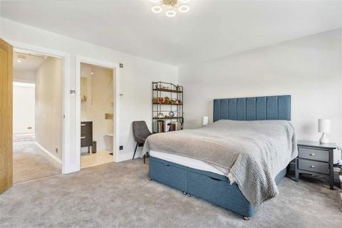 2 bedroom house for sale, Chadwick Close, Teddington TW11