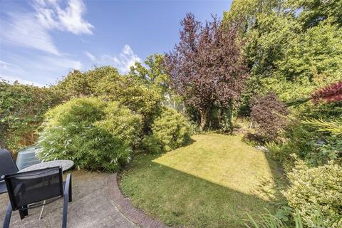 46 Coleshill Road, Teddington, TW11 0LJ