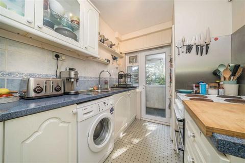 2 bedroom flat for sale, Park Road, Kingston Upon Thames KT1