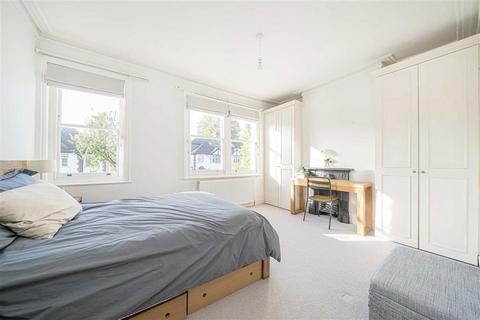 4 bedroom house for sale, Connaught Road, Teddington TW11