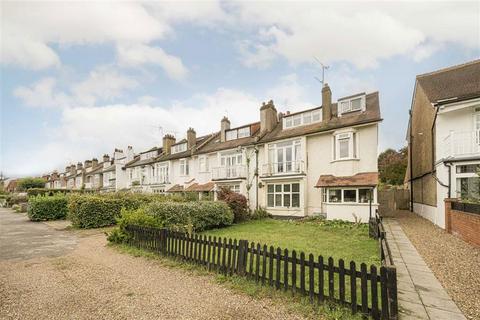 1 bedroom flat for sale, Elmers Drive, Teddington TW11