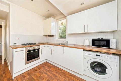 1 bedroom flat for sale, Elmers Drive, Teddington TW11