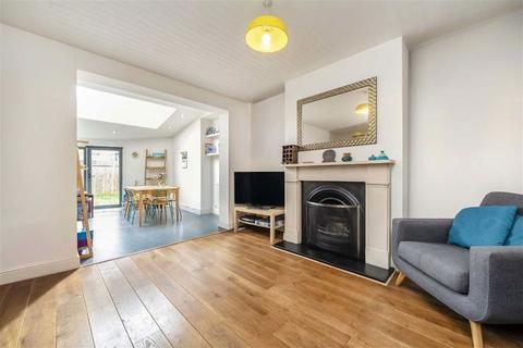 4 bedroom house for sale, Winchendon Road, Teddington TW11