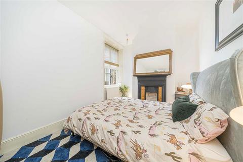 2 bedroom flat for sale, High Street, Teddington TW11