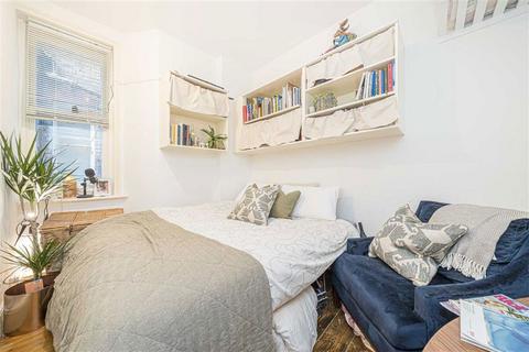 2 bedroom flat for sale, High Street, Teddington TW11