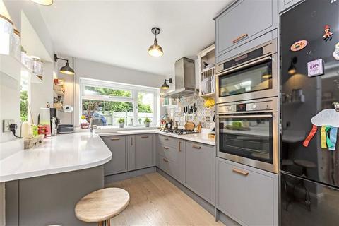 4 bedroom house for sale, Victor Road, Teddington TW11