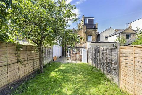 3 bedroom house for sale, Railway Road, Teddington TW11