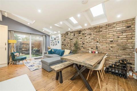 undefined, Stanley Gardens Road, Teddington TW11